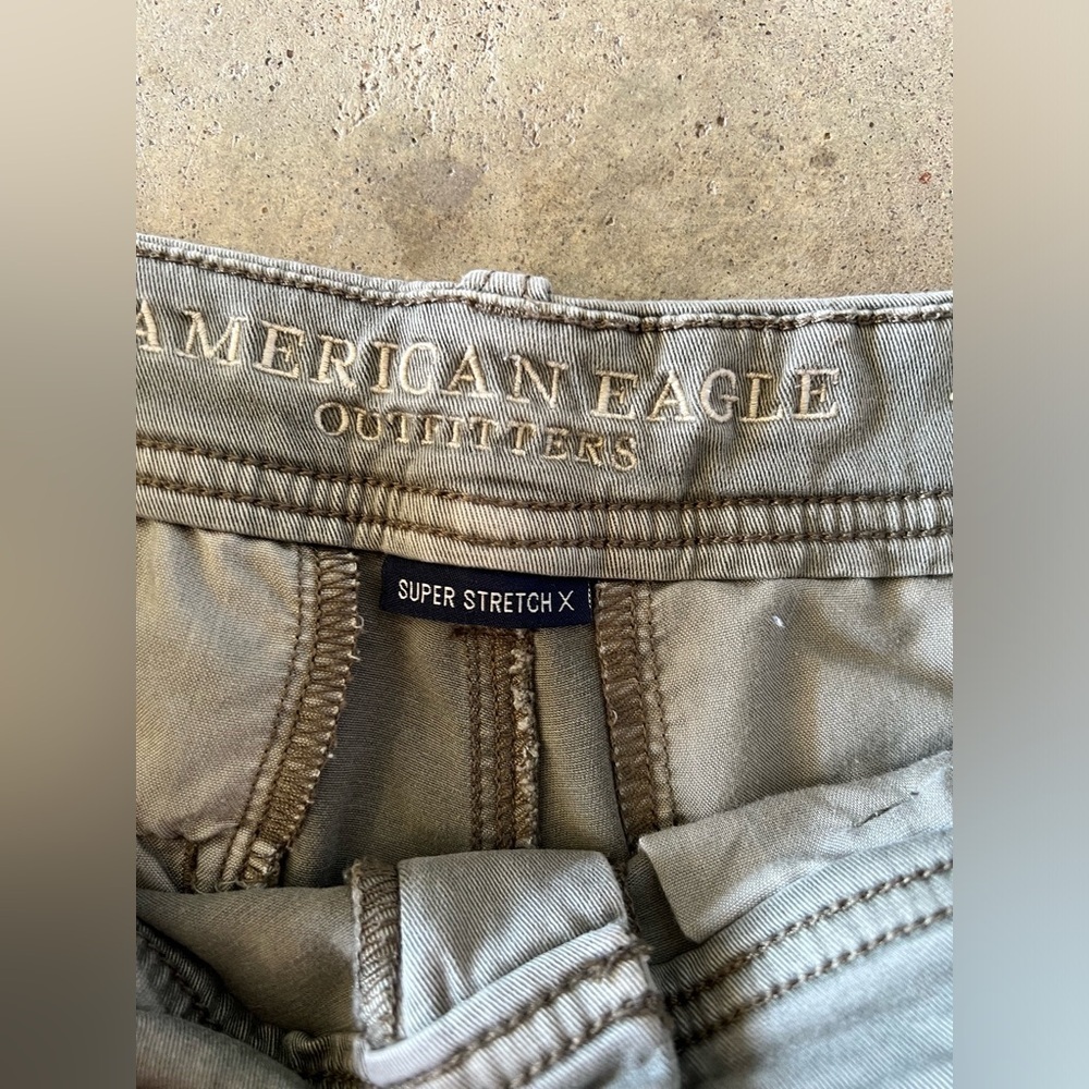 American Eagle Green Midi Stretch Shorts - Picture 3 of 5